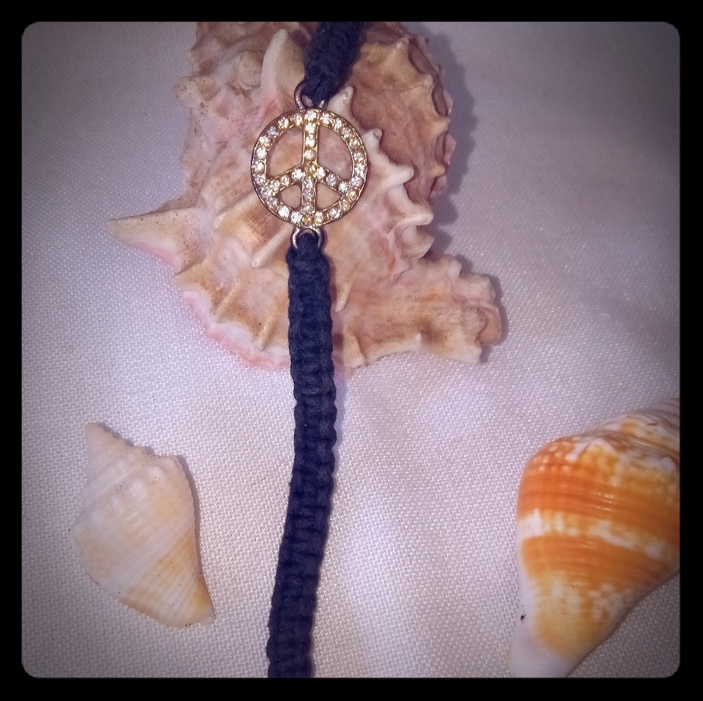Peace sign braided bracelet